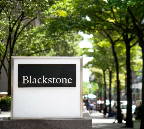 Why Blackstone BREIT Blackstone Real Estate Trust